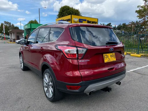 Ford Escape 2.0 TITANIUM AT 4X2