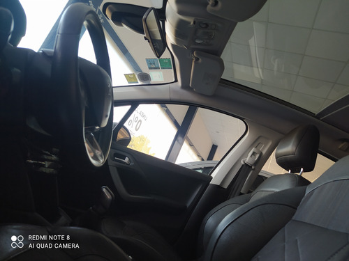 Imagen 6 de 10 de Peugeot 208 2014 1.6 Feline Pack Cuir