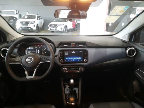 Nissan Versa 1.6 16V FLEX EXCLUSIVE XTRONIC