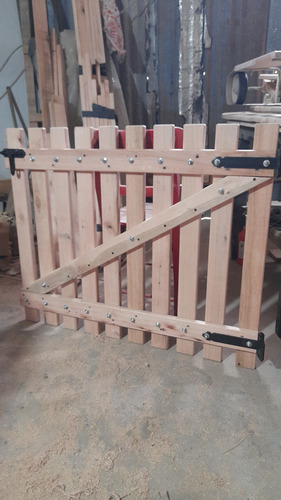 Porton Tipo Tranquera De Madera Jardin Cerco