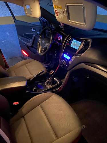 Imagen 10 de 13 de Hyundai Santa Fe Gls