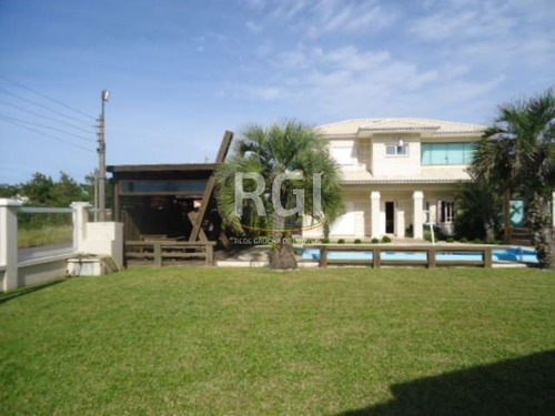 Casa Em Centro Com 4 Dormitórios - Mf21956