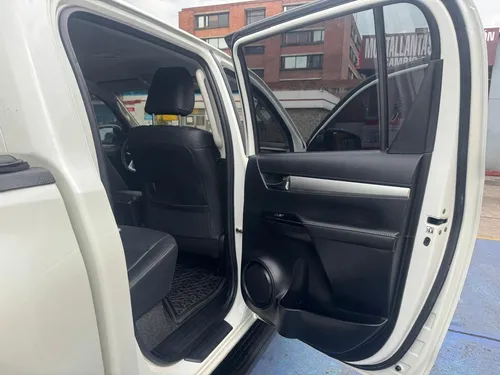 Toyota Hilux 2.4 Automatica Full 4x4