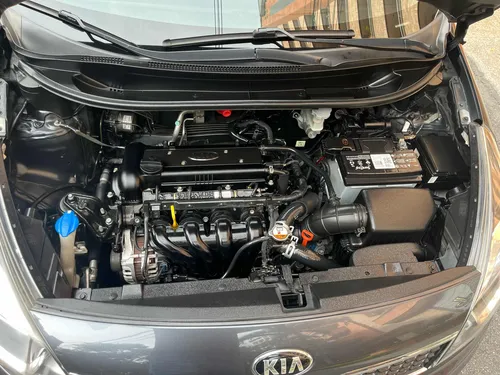 Kia Rio 1.4 At