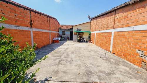 Ac Venta Funcional Casa En Valle De Oro, San Diego Edo. Carabobo Cod. 206190