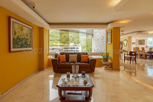 Imagen 4 de 25 de Mls #23-213 Único, Exclusivo E Inigualable Penthouse De Dos Niveles En La Mejor Ubicación De Los Chorros, Son Aproximadamente 1000 Mt 2 Con Excelente Distribución, Y De Un Gusto Impecable. Afm