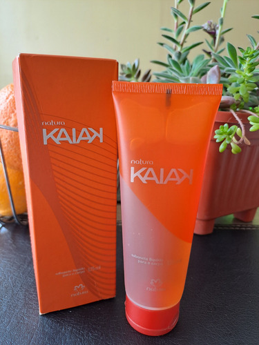 Jabón Liquido En Gel Kaiak Clasico Femenino 125ml