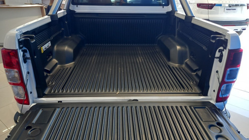 Imagen 7 de 16 de Ford Ranger Xlt 3.2 At (financia $4.000.000 Con Tasa 19.90%)