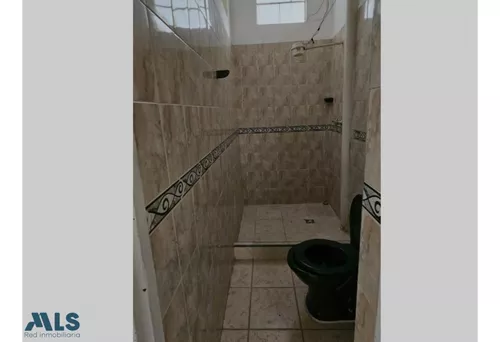 Se Vende Casa Con Amplio Espacios(mls#254019)