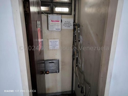 Apartamento En Alquiler En Horizonte 24-27430 Cs