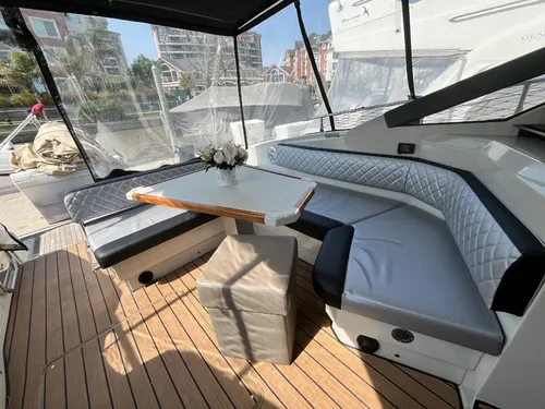 Genesis Delta 2013 - 2 Volvo330hp - Roca & Terrizzano Barcos