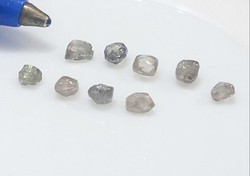 Diamantes Brutos Lote C/ 9 Peças, 0,68 Quilates (68 Pontos) Branco
