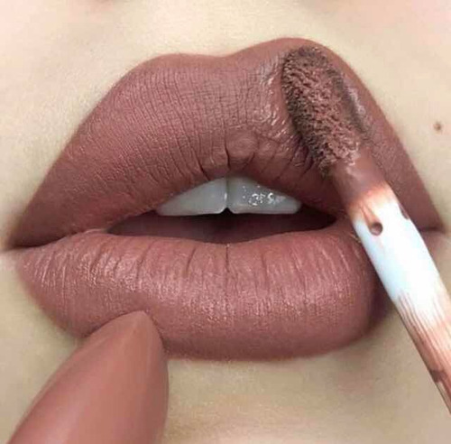 Labial Matte Kat Von D Bow And Arrow Original Kvd