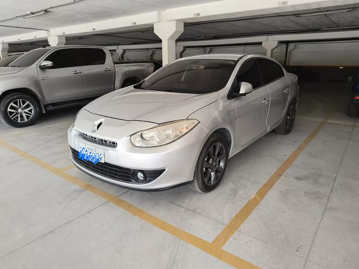 Renault Fluence 2.0 Privilège X-tronic Hi-flex 4p