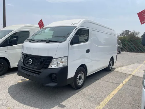 Nissan Urvan 2.5 Panel Amplia Aa Paquete Seguridad Mt