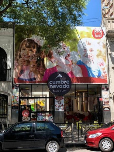Imagen 1 de 10 de Local Comercial Sobre Avenida Pellegrini