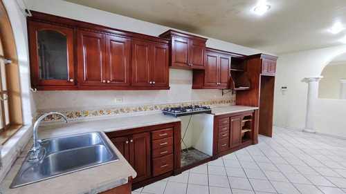 Imagen 7 de 30 de Casa En Venta En Jardines De La Concepción