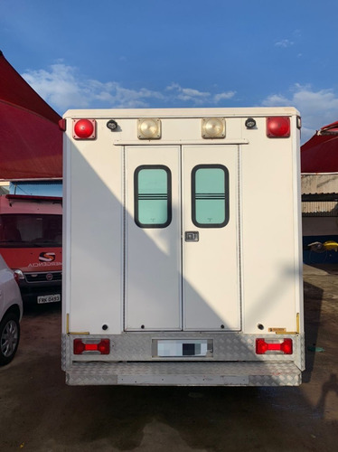 Imagem 2 de 4 de Iveco Daily 35s14