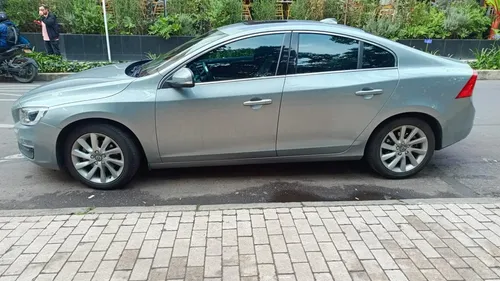 Volvo S60 2.0 T4 Drive-e R-design