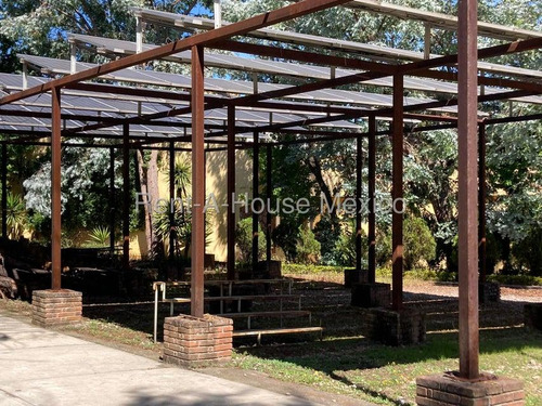 Hotel En Venta En Jilotepec, Canalejas. Estado De México. Am. 25-1712