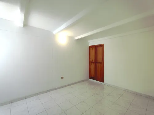 Casa En Venta En Niza. Cod V30390