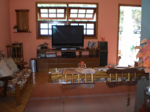 Condomínio Com 4 Casas De Renda