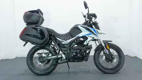 Imagen 5 de 24 de Motomel Skua Adventure 2023 0km No Triax Touring Test Drive