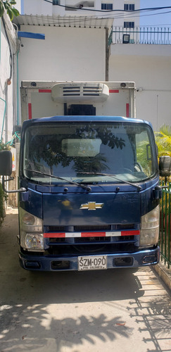 Camion Nhr Alpha Motor 3000 Con Furgon Refigerado Y Manpara