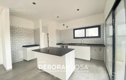 Imagen 13 de 15 de Casa En Venta 5 Ambientes - El Canton Escobar Zona Norte