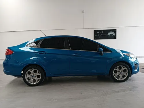 Ford Fiesta 1.6 Sportback Mecánica