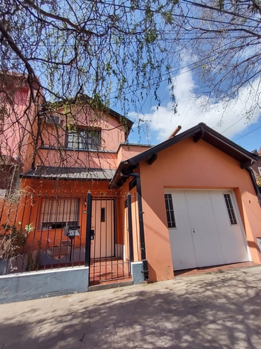 Casa 4 Ambientes En Venta, Excelente Ubicación Haedo Centro Sur. 