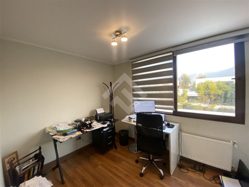 Excelente, Casa En Venta De 3 Dorm Y Serv. Chamisero, Colina