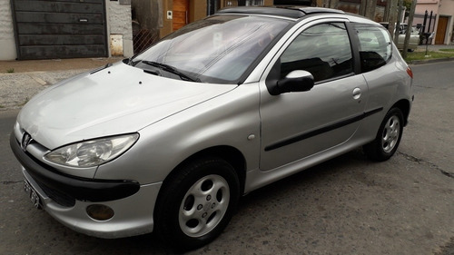 Peugeot 206 2002 1.6 Quiksilver