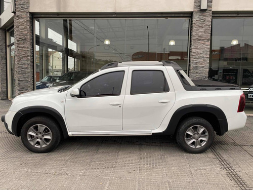 Imagen 4 de 13 de Renault Duster Oroch 2016 2.0 Outsider Plus