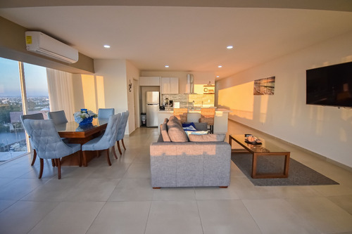 Condominio En Cristal Bay - 2 Recámaras, Vista Al Mar - Ideal Para Vivir O Invertir - $9,500,000 Mxn