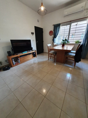 Imagen 2 de 9 de Departamento 2 Ambientes Con Cochera Opcional