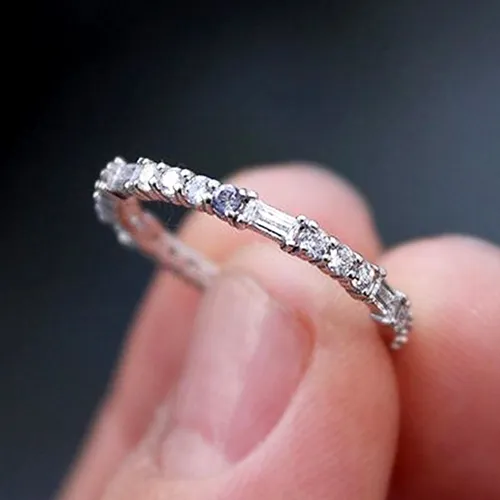 Anillos de compromiso 2025 discretos