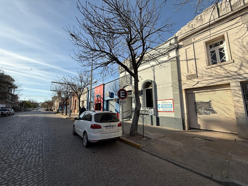 Local En Av. Mitre Apto Consultorios