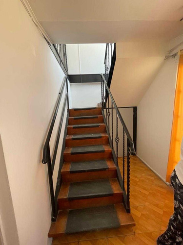 Amplia Casa En Arriendo (80084)