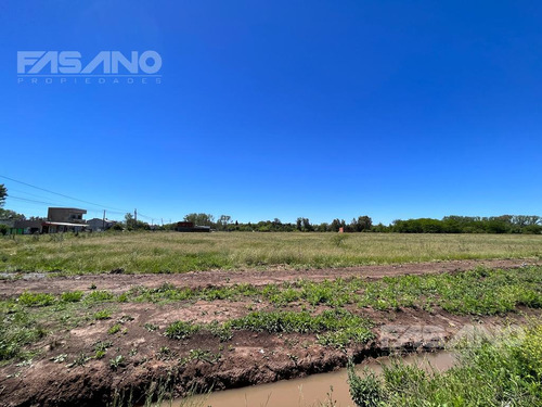 Lotes En Venta- 25.000m2- Excelente Ubicación- Ideal Para Inversores (barrio Privados, Complejo De Viviendas)- Próximo Al Dique Roggero- Cascallares- Merlo.