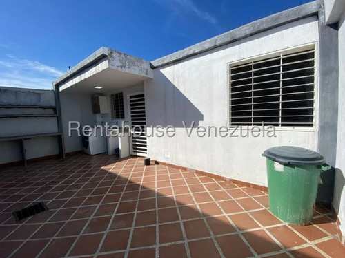 Valeria Chong Casa Alquiler Cabudare Lara Avenida Intercomunal Oportunidad Residencial Economico Código Inmobiliaria Rent-a-house 25-18352