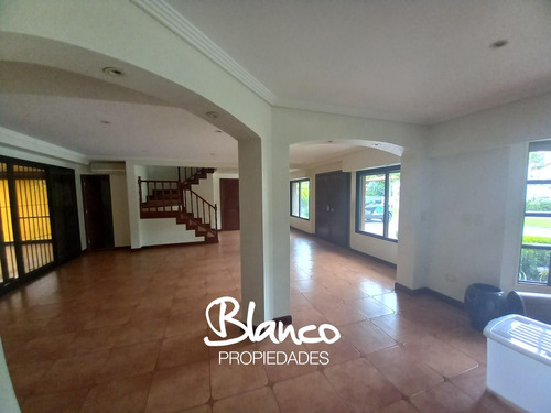 Casa En Venta En Mapuche Country Club, Pilar, G.b.a. Zona Norte