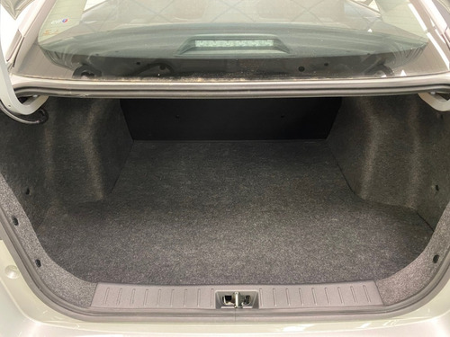 Imagen 10 de 15 de Nissan New Versa Ph2 Sense Manual 1.6