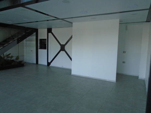 Oportunidad ! Local De 97,57 M2 - Tranqueras- Av Las Condes