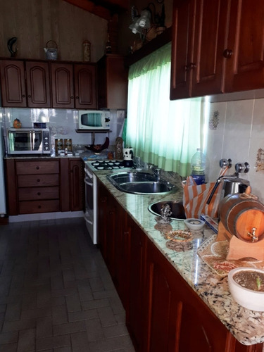 Imagen 17 de 27 de Casa 3 Ambientes Con Quincho Y Terraza + Departamento 2 Ambientes + Local C/ Fondo De Comercio