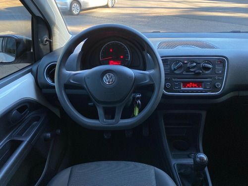 Imagen 10 de 21 de Volkswagen Up Take 2019 Precio Debajo Info