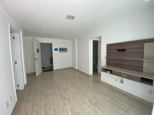 Vendo Apto A 3 Minutos Da Praia Do Forte No Jardim Flamboyant Em Cabo Frio R$530.000,00