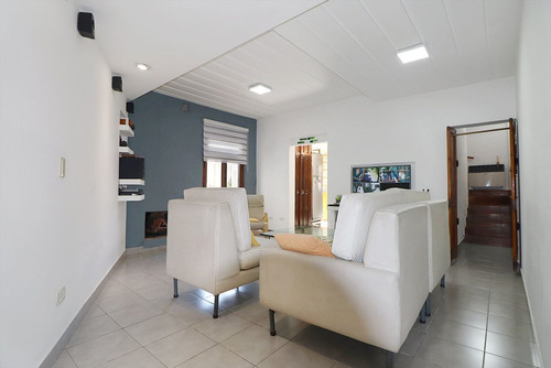 Espectacular Casa Con Quincho Y Pileta En Moreno