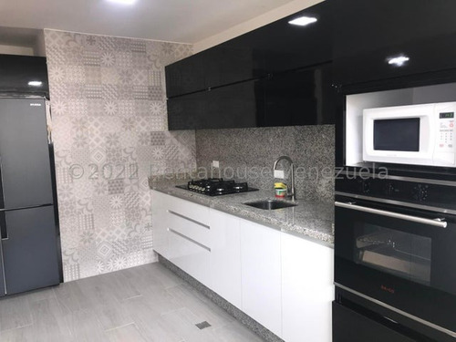 Lindo Apartamento En Excelente Zona Listo Para Mudarse La Trtinidad 23-19389 - Jca