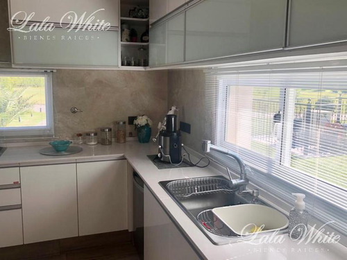 Imagen 10 de 30 de Venta - Casa En La Providencia